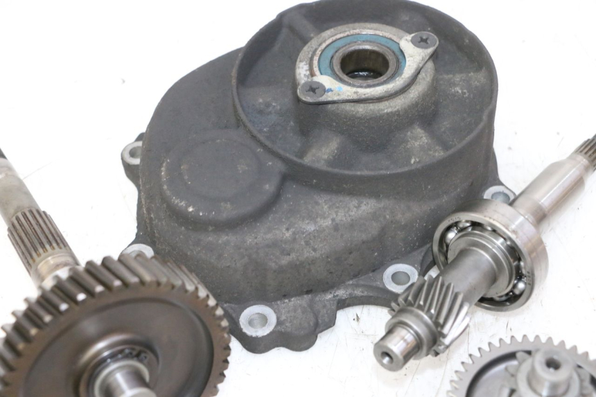 photo de TRANSMISSÃO RODA SUZUKI BURGMAN 125 (2007 - 2014) - Detalhes característicos