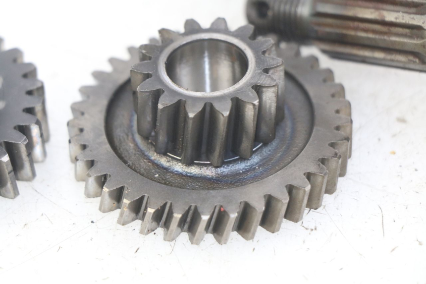 photo de TRANSMISSÃO RODA SUZUKI CP 80 (1985 - 1996) - Detalhes característicos