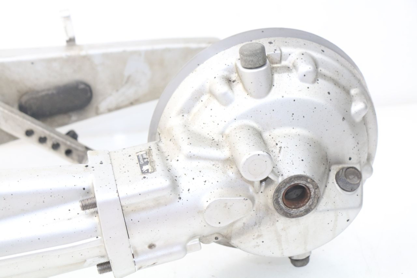photo de TRANSMISSÃO RODA YAMAHA FJR ABS 1300 (2006 - 2012) - Detalhes característicos