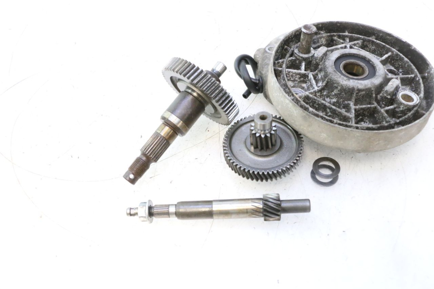 photo de TRANSMISSÃO DE RODA PIAGGIO LIBERTY 50 (1998 - 2003) - Detalhes característicos