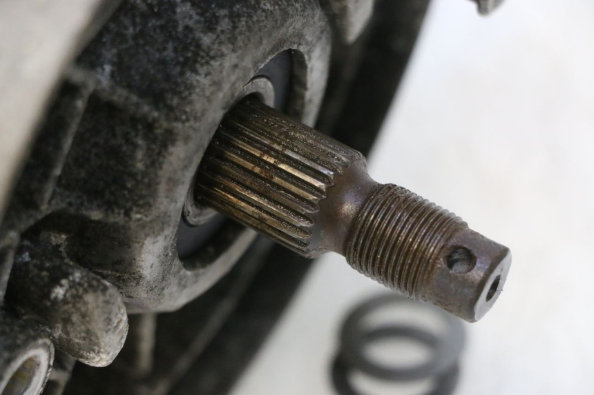 photo de TRANSMISSÃO DE RODA PIAGGIO LIBERTY 50 (1998 - 2003) - Pontos de fixação