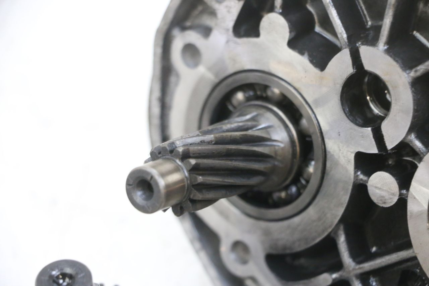 photo de TRANSMISSÃO RODA PEUGEOT LUDIX 50 (2008 - 2017) - Vista de perto