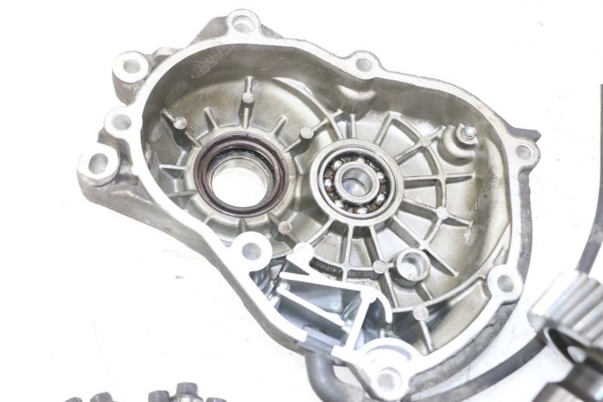 photo de TRANSMISSÃO RODA PIAGGIO MP3 LT 300 (2010 - 2016) - Detalhes característicos