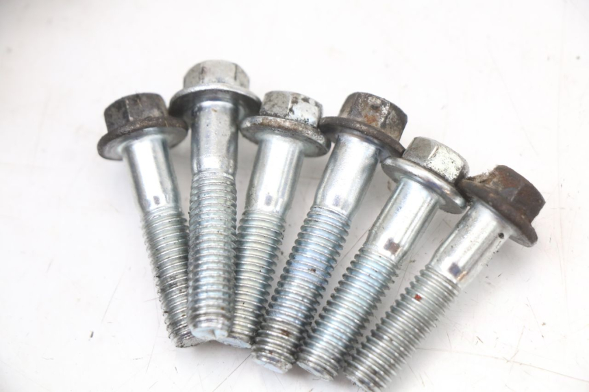 photo de TRANSMISSÃO RODA EUROCKA R8 4T 50 (2013 - 2022) - Detalhes característicos