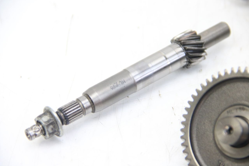 photo de TRANSMISSÃO RODA APRILIA SCARABEO 4T 50 (2009 - 2017) - Detalhes característicos