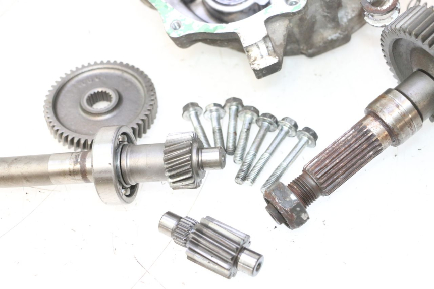 photo de TRANSMISSÃO RODA HONDA SCV LEAD 100 (2003 - 2007) - Vista de perto