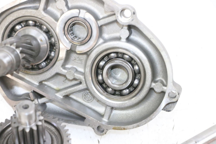 photo de TRANSMISSÃO RODA YAMAHA YP MAJESTY 125 (2002 - 2006) - Vista de perto