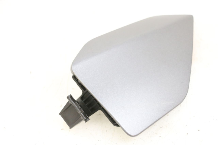 photo de TAMPA DO TANQUE DE COMBUSTÍVEL SUZUKI BURGMAN 650 (2013 - 2020) - Outro ângulo de visão