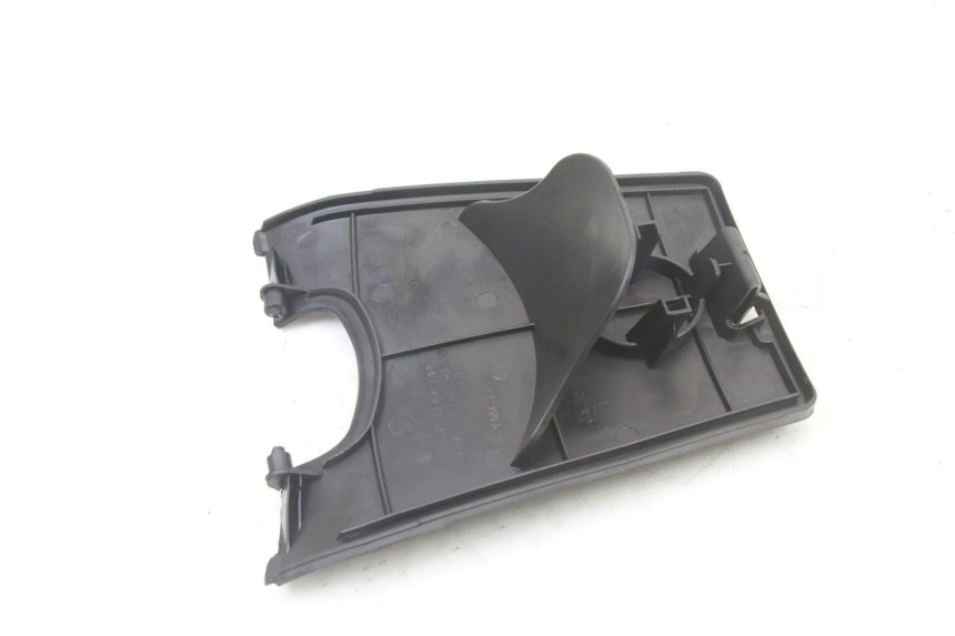 photo de TAMPA DO TANQUE KYMCO DINK STREET 125 (2009 - 2014) - Outro ângulo de visão