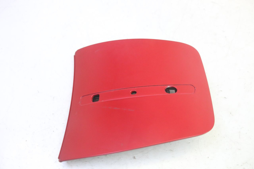 photo de TAMPA DO TANQUE PEUGEOT DJANGO 4T 50 (2014 - 2019) - Zoom do estado de desgaste