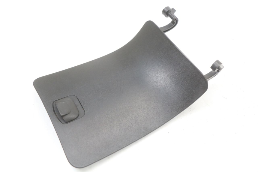 photo de TAMPA DO TANQUE DE COMBUSTÍVEL HONDA FJS SILVER WING SILVERWING 400 (2005 - 2008) - Detalhe da peça