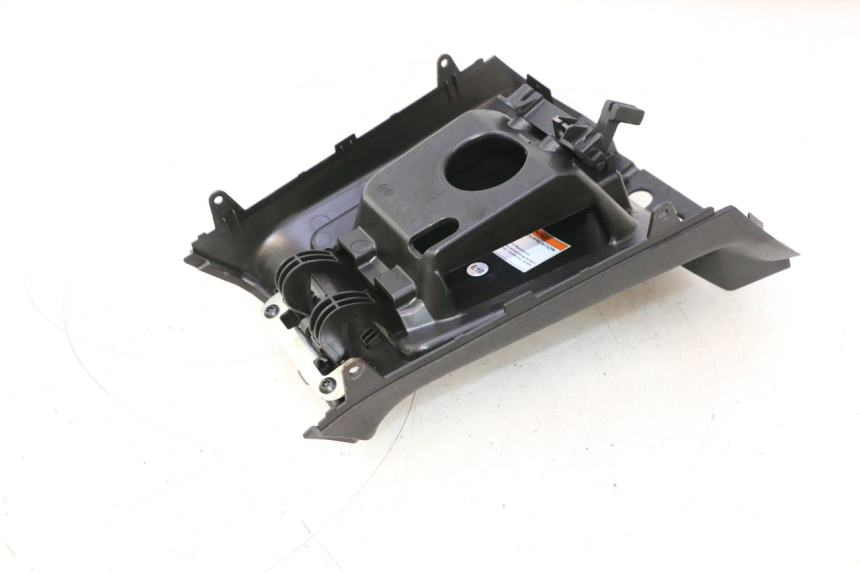 photo de TAMPA DO TANQUE PIAGGIO MP3 HPE 530 (2022 - 2026) - Vista geral
