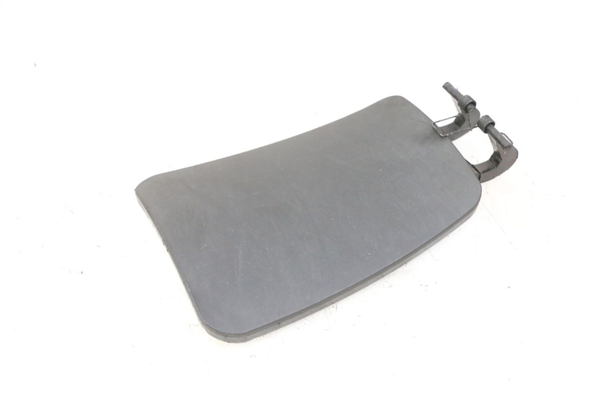 photo de TAMPA DO TANQUE DE COMBUSTÍVEL PIAGGIO MP3 LT 300 (2010 - 2016) - Outro ângulo de visão