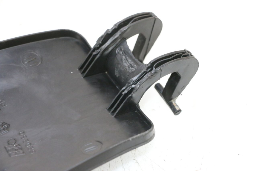 photo de TAMPA DO TANQUE PIAGGIO MP3 RL 250 (2006 - 2010) - Detalhe da peça