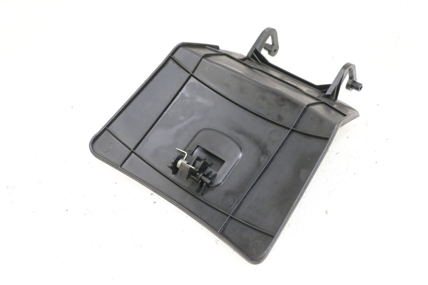 photo de TAMPA DO TANQUE HONDA NHX LEAD 110 (2008 - 2010) - Detalhe da peça