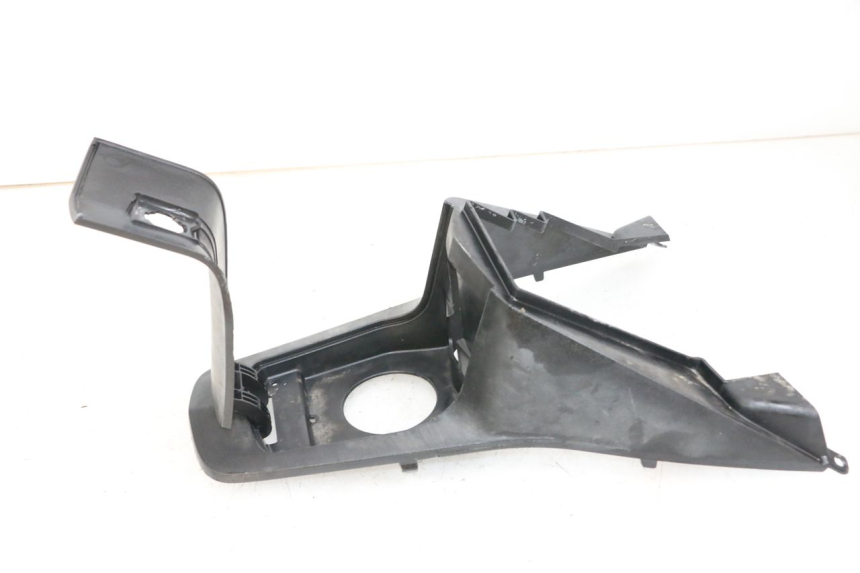 photo de TAMPA DO TANQUE DE COMBUSTÍVEL PEUGEOT SATELIS 125 (2010 - 2012) - Detalhe da peça