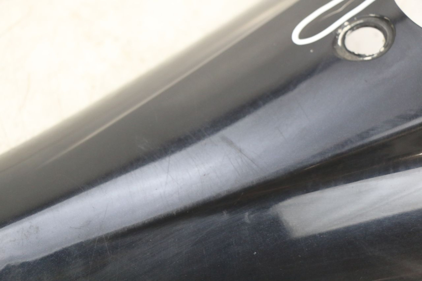photo de TAMPA DO TANQUE DE COMBUSTÍVEL HONDA VISION NSC R 50 (2013 - 2015) - Zoom do estado de desgaste