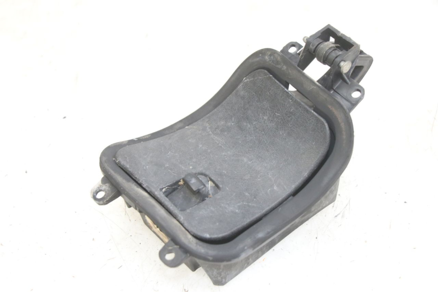 photo de TAMPA DO TANQUE YAMAHA X-MAX XMAX 250 (2006 - 2009) - Zoom do estado de desgaste