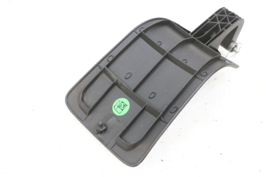 photo de TAMPA DO TANQUE YAMAHA X-MAX XMAX 125 (2010 - 2013) - Zoom do estado de desgaste