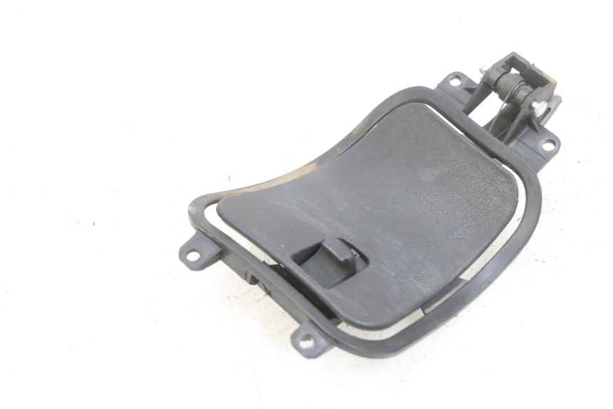 photo de TAMPA DO TANQUE DE COMBUSTÍVEL YAMAHA XMAX X-MAX 125 (2006 - 2009) - Outro ângulo de visão