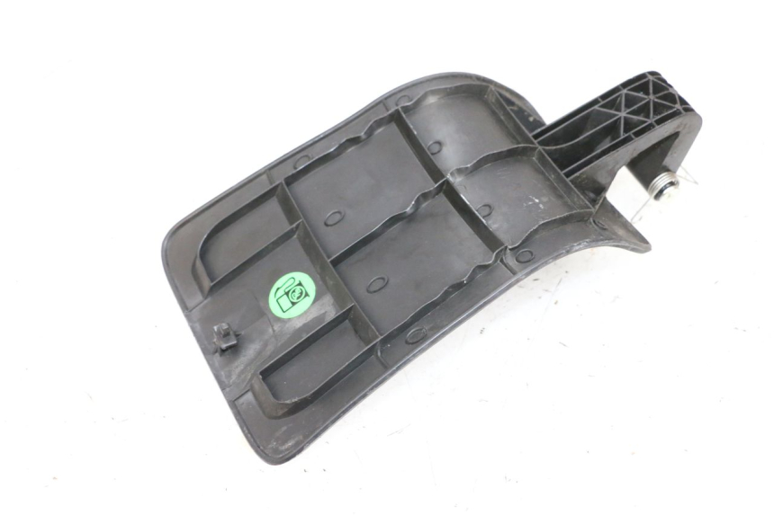 photo de TAMPA DO TANQUE YAMAHA X-MAX XMAX 125 (2010 - 2013) - Zoom do estado de desgaste