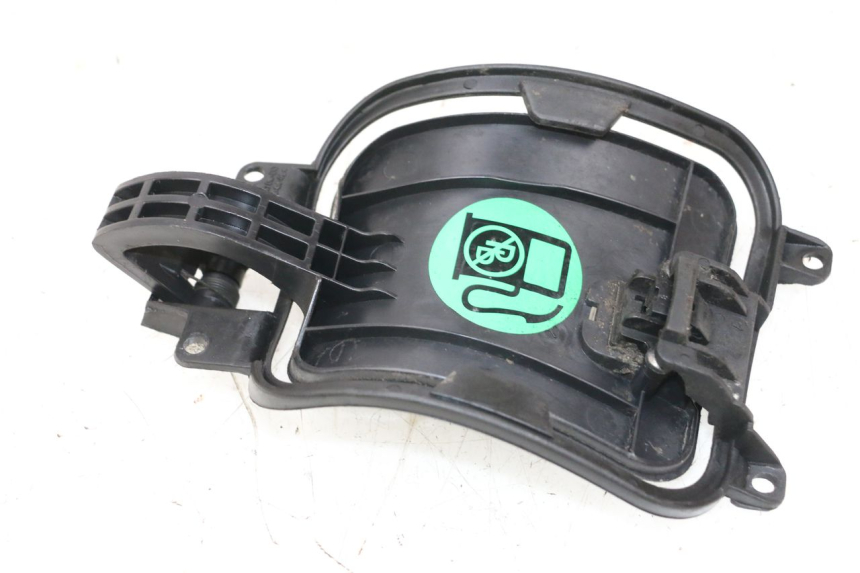 photo de TAMPA DO TANQUE DE COMBUSTÍVEL YAMAHA XMAX X-MAX 125 (2006 - 2009) - Detalhe da peça