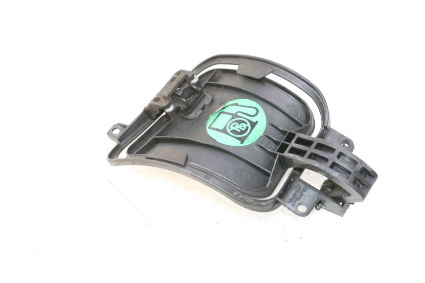 photo de TAMPA DO TANQUE DE COMBUSTÍVEL YAMAHA XMAX X-MAX 125 (2006 - 2009) - Outro ângulo de visão