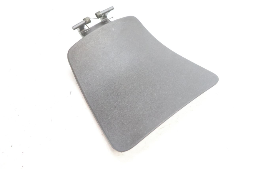 photo de TAMPA DO TANQUE PIAGGIO X9 EVOLUTION 125 (2003 - 2007) - Detalhe da peça