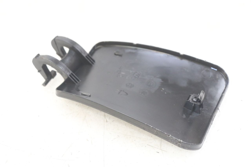 photo de TAMPA DO TANQUE PIAGGIO XEVO - X EVO 125 (2007 - 2017) - Detalhe da peça