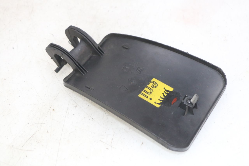 photo de TAMPA DO TANQUE PIAGGIO XEVO - X EVO 125 (2007 - 2017) - Detalhe da peça