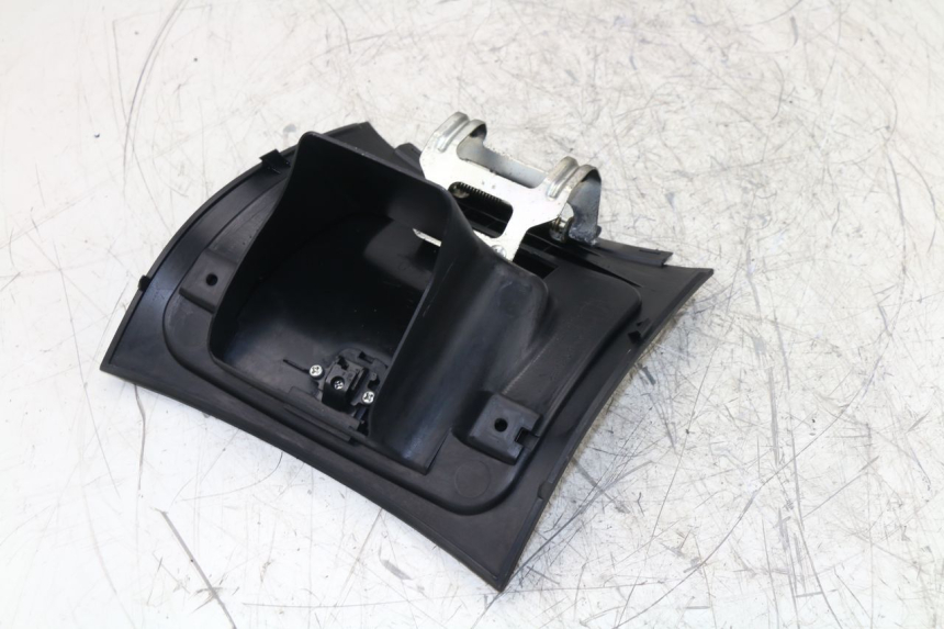 photo de TAMPA DO TANQUE YAMAHA YP MAJESTY ABS 400 (2007 - 2009) - Detalhe da peça
