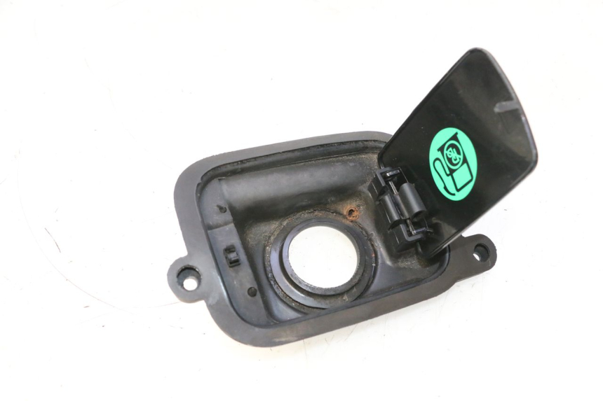 photo de TAMPA DO TANQUE DE COMBUSTÍVEL YAMAHA YP MAJESTY 125 (2007 - 2010) - Outro ângulo de visão