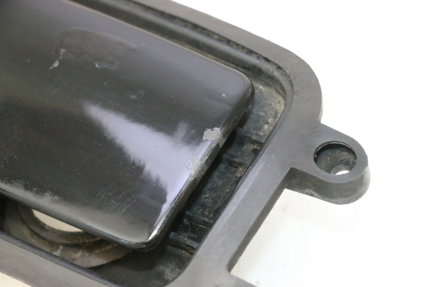 photo de TAMPA DO TANQUE DE COMBUSTÍVEL YAMAHA YP MAJESTY 125 (2007 - 2010) - Marcações e referências