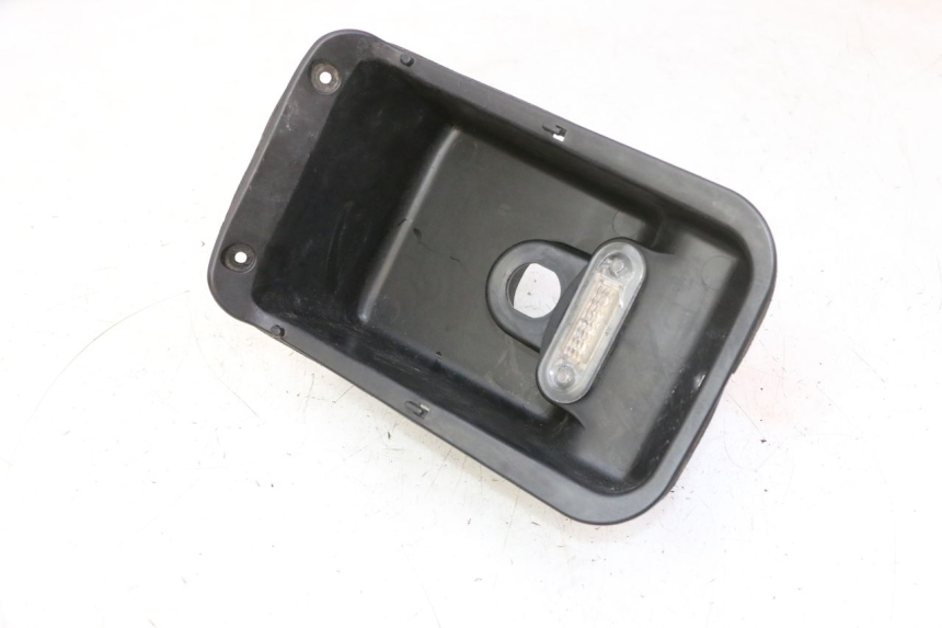 photo de TAMPA DE INSPEÇÃO QUADRO 4 4D 350 (2015 - 2018) - Pontos de fixação