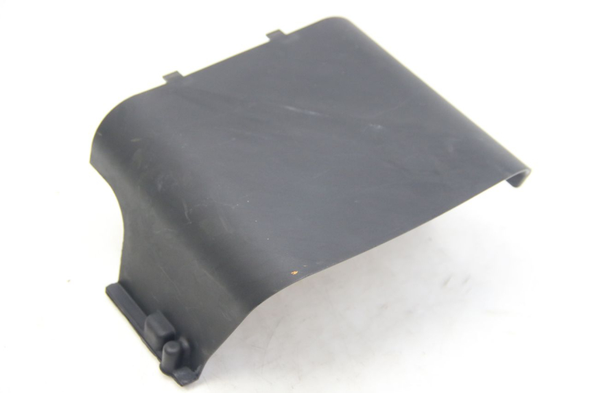 photo de TAMPA DE INSPEÇÃO APRILIA ATLANTIC 500 (2002 - 2003) - Detalhe da peça