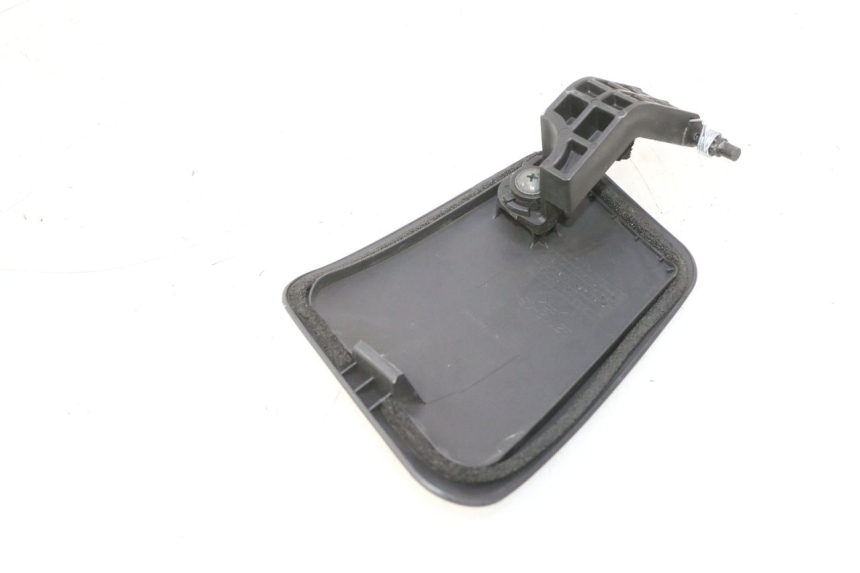 photo de TAMPA DE INSPEÇÃO DIANTEIRA SUZUKI BURGMAN 125 (2007 - 2014) - Zoom do estado de desgaste