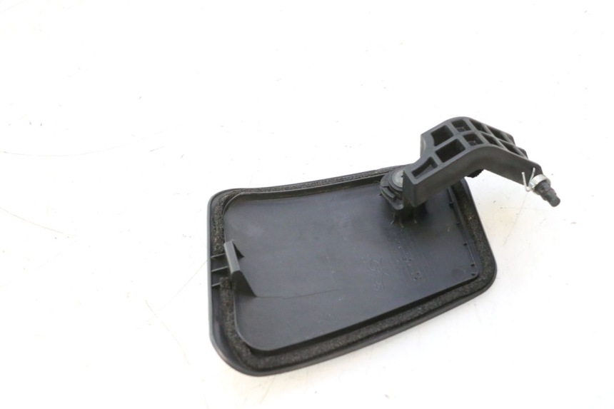 photo de TAMPA DE INSPEÇÃO DIANTEIRA SUZUKI BURGMAN 125 (2007 - 2014) - Outro ângulo de visão