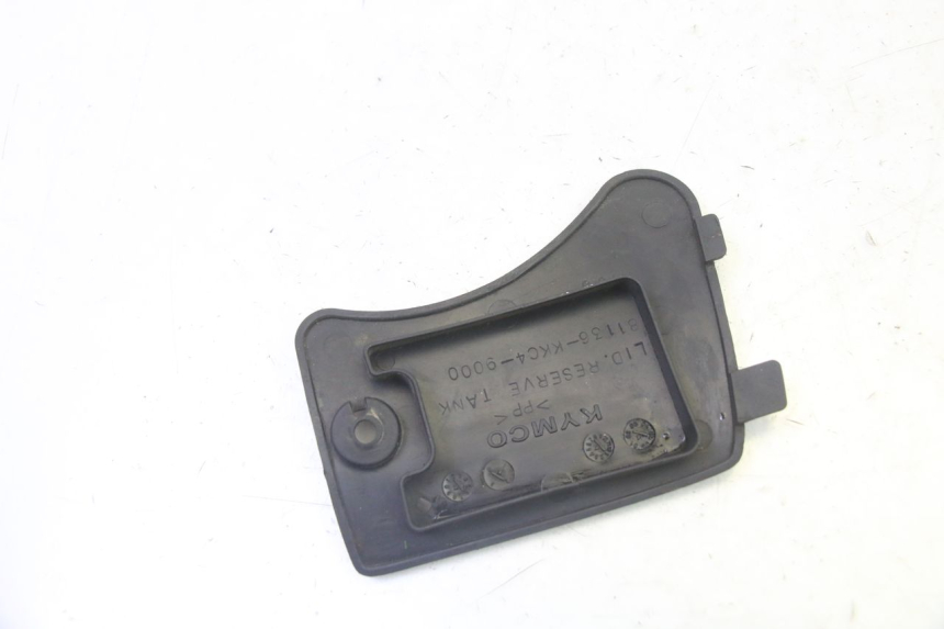 photo de TAMPA DE INSPEÇÃO DIANTEIRA KYMCO GRAND DINK 125 (2008 - 2014) - Outro ângulo de visão