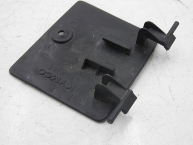 photo de TAMPA DE INSPEÇÃO DIANTEIRA KYMCO SPACER 50 (1998 - 2009) - Zoom do estado de desgaste