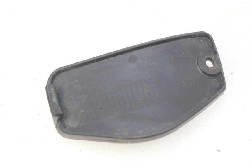 photo de TAMPA DE INSPEÇÃO DIANTEIRA PIAGGIO MP3 LT 300 (2010 - 2016) - Detalhe da peça