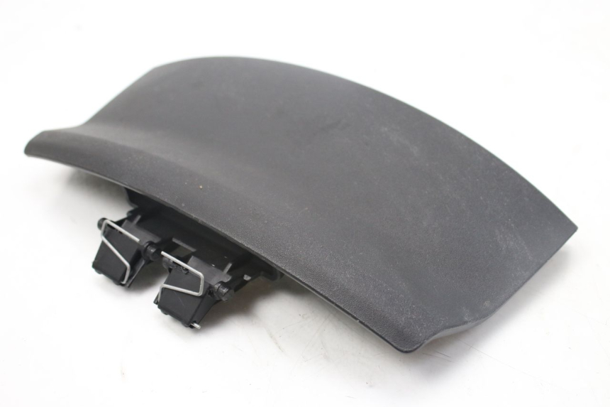 photo de TAMPA DE INSPEÇÃO DIANTEIRA PIAGGIO MP3 500 (2014 - 2017) - Detalhe da peça