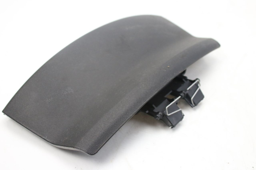 photo de TAMPA DE INSPEÇÃO DIANTEIRA PIAGGIO MP3 500 (2014 - 2017) - Zoom do estado de desgaste
