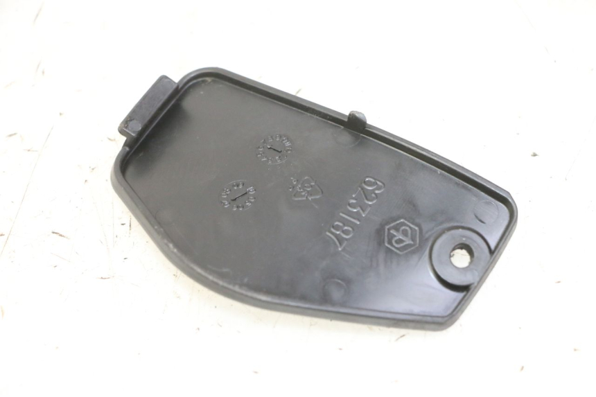 photo de TAMPA DE INSPEÇÃO DIANTEIRA PIAGGIO MP3 125 (2006 - 2014) - Detalhe da peça
