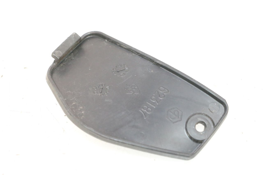 photo de TAMPA DE INSPEÇÃO DIANTEIRA PIAGGIO MP3 RL 250 (2006 - 2010) - Detalhe da peça