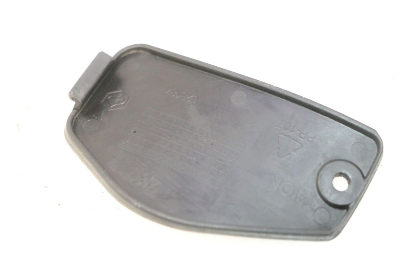 photo de TAMPA DE INSPEÇÃO DIANTEIRA PIAGGIO MP3 500 (2011 - 2015) - Detalhe da peça