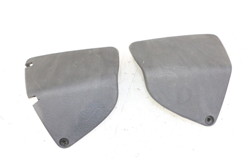 photo de TAMPA DE INSPEÇÃO DIANTEIRA PIAGGIO VESPA GRANTURISMO 200 (2004 - 2005) - Detalhe da peça