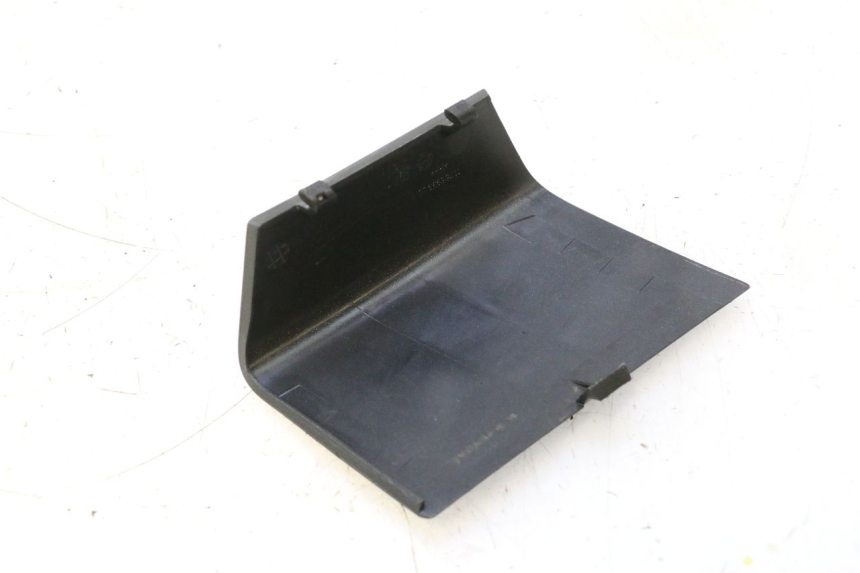 photo de TAMPA DE INSPEÇÃO DIANTEIRA PEUGEOT SATELIS 125 (2006 - 2009) - Outro ângulo de visão