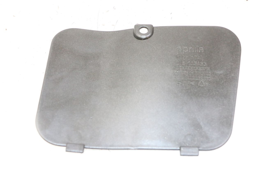 photo de TAMPA DE INSPEÇÃO DIANTEIRA APRILIA SCARABEO GT TOURING 125 (1999 - 2005) - Detalhe da peça