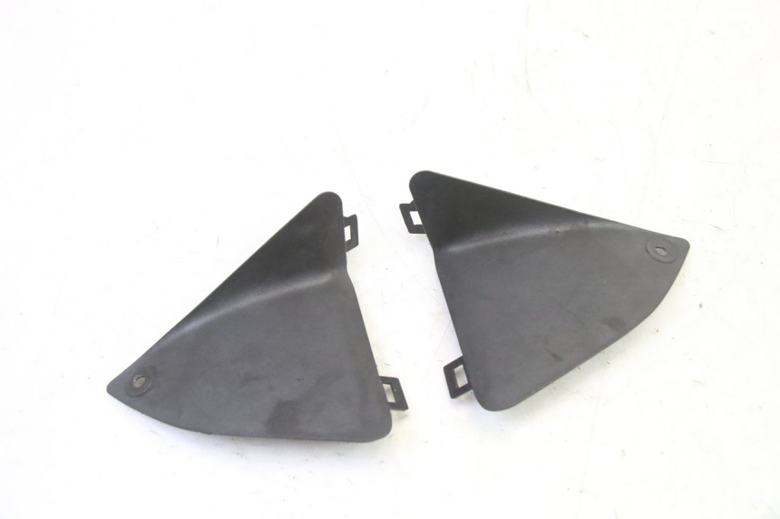 photo de TAMPA DE INSPEÇÃO DIANTEIRA SUZUKI SV S 650 (2003 - 2009) - Zoom do estado de desgaste