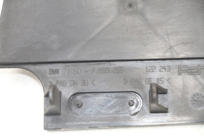 photo de TAMPA DE INSPEÇÃO BMW C1 125 (2000 - 2003) - Detalhe da peça